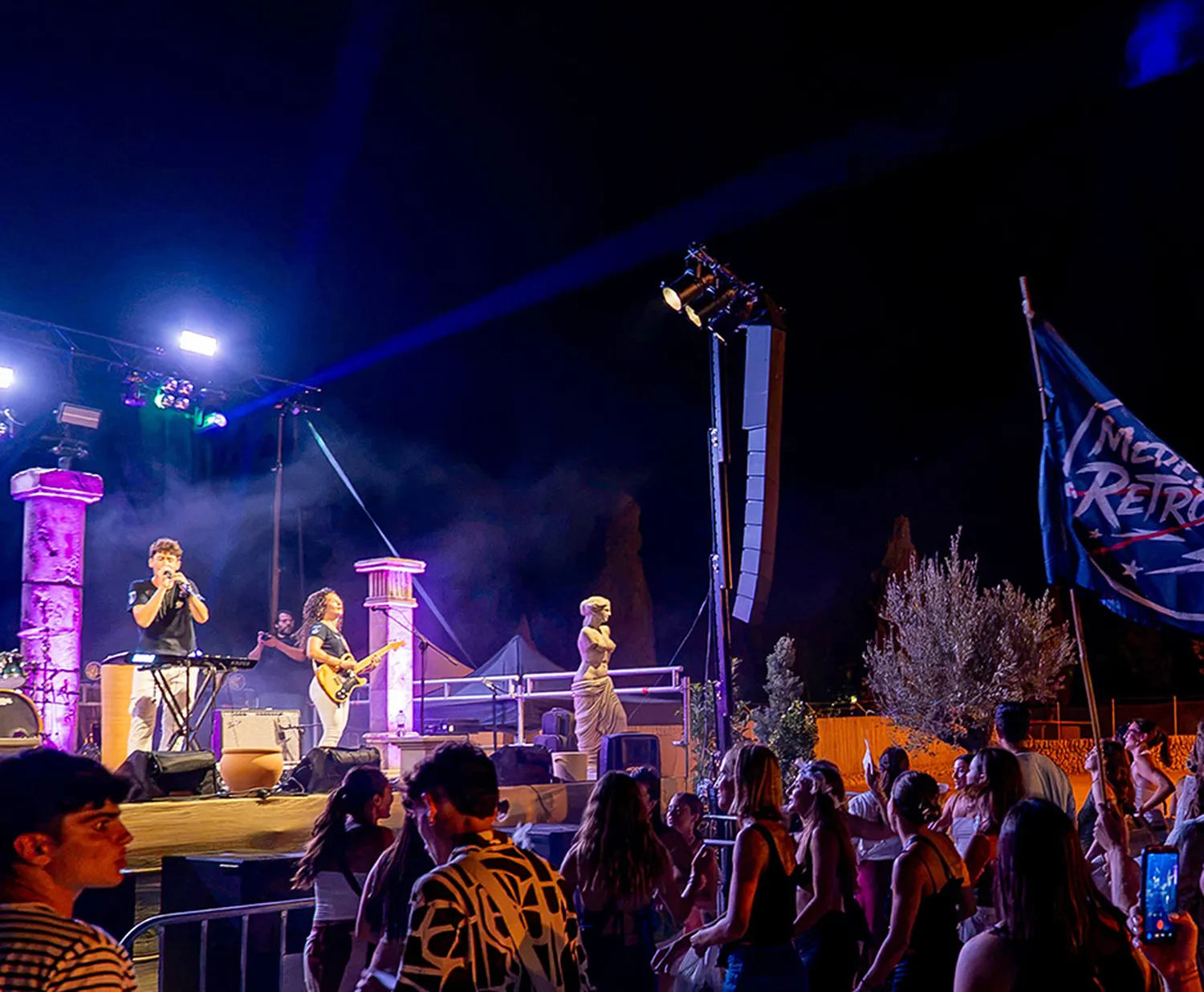 Historical setting, modern sound