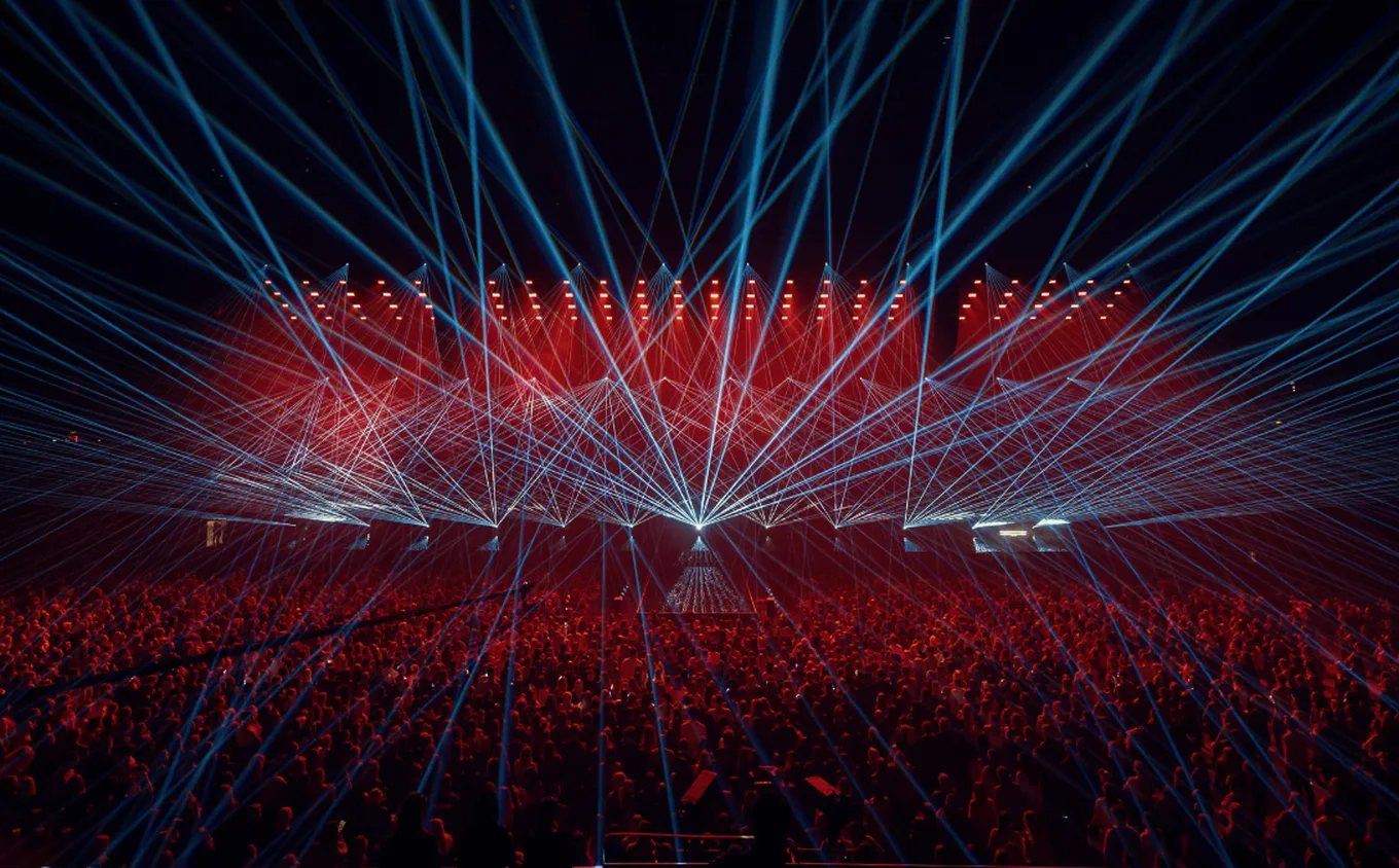 Cameolight lightshow donnymontell joanasuslaviciute 1