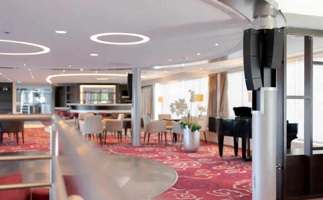 Adam hall integrated systems kreuzfahrtschiff avalon header blog