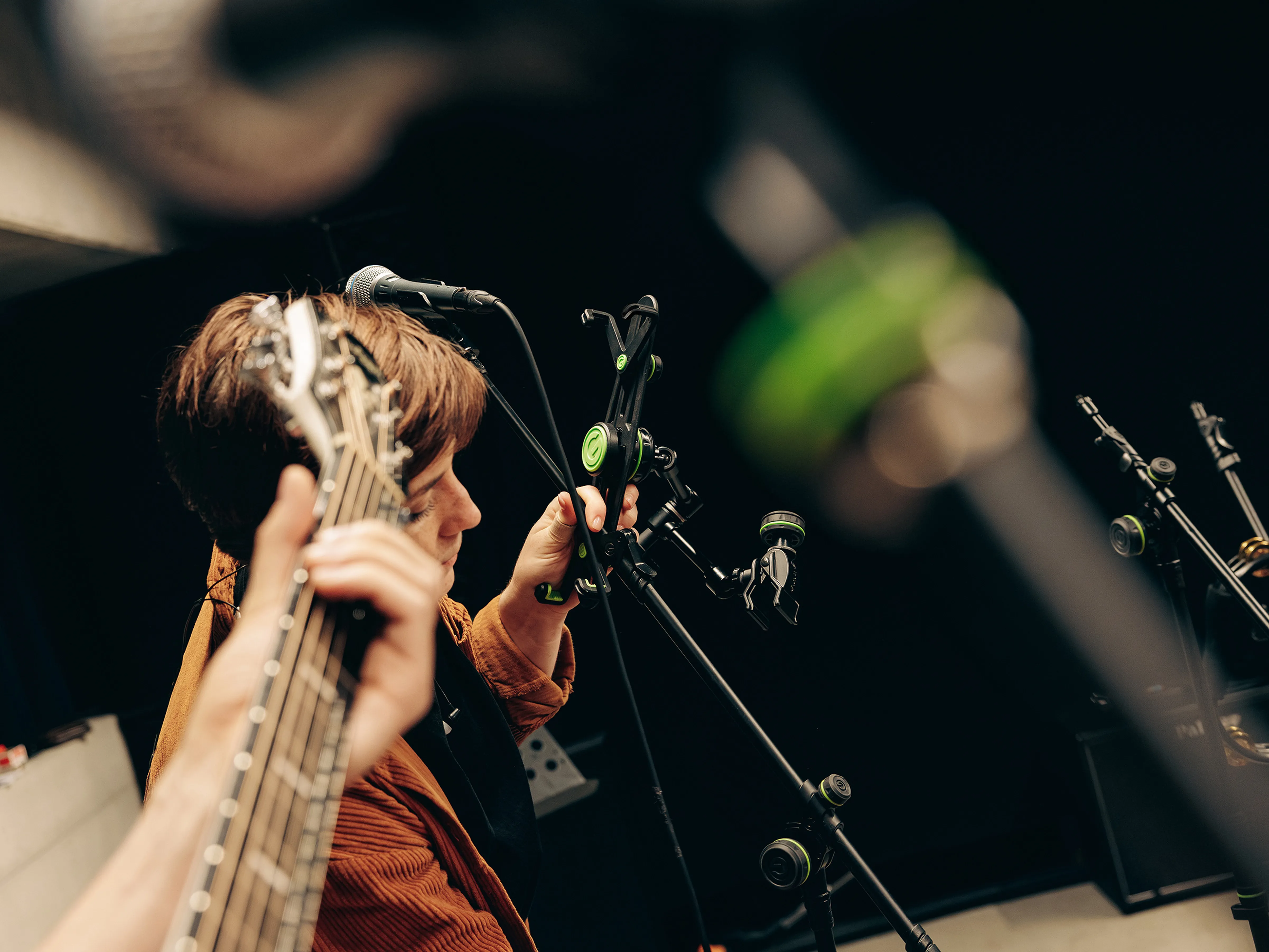 Adam hall group music equipment 1x1