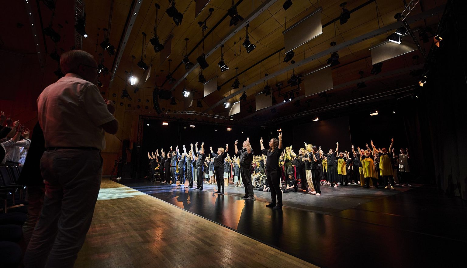 Babylon_Tanzprojekt_AdamHallGroup_Impressionen