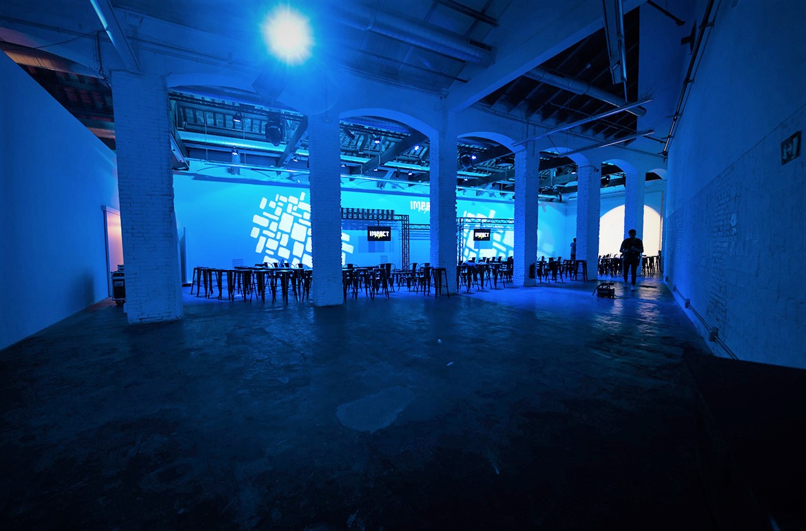 EsKlandestino relies on audio and lighting technology from LD Systems and Cameo