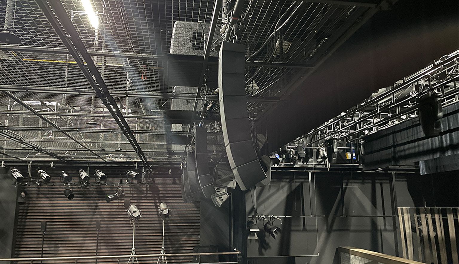 LDSystems_CURV500_Installation_SejongCenter-Korea_1