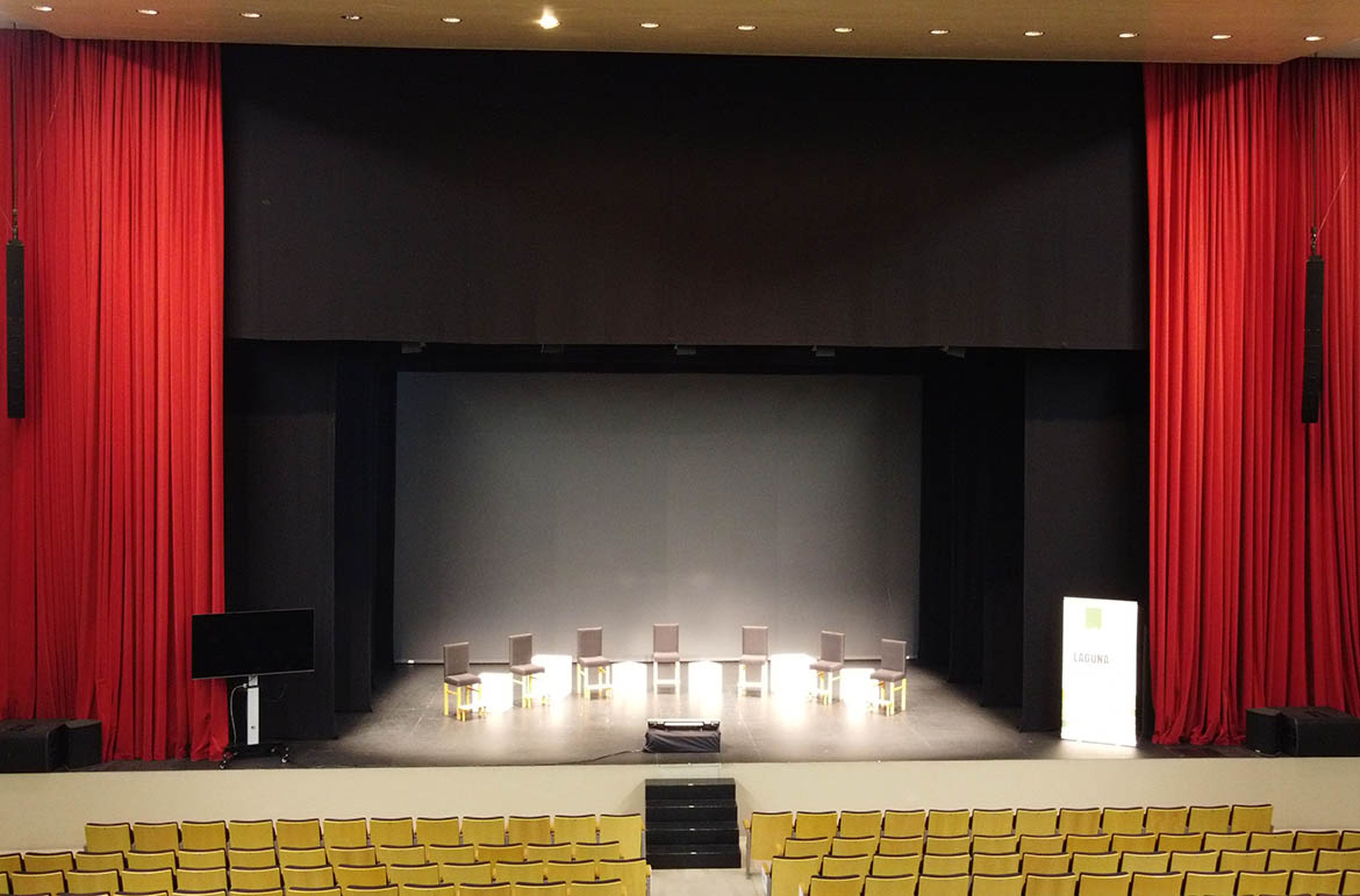 The MAILA M system setup at the Teatro Casa de las Artes.