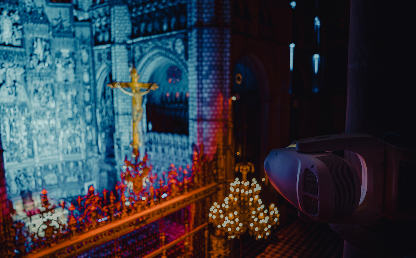 Cameo Light LD Systems Installation at Toledo Cathedral with OPUS ZENIT W600 CURV 500