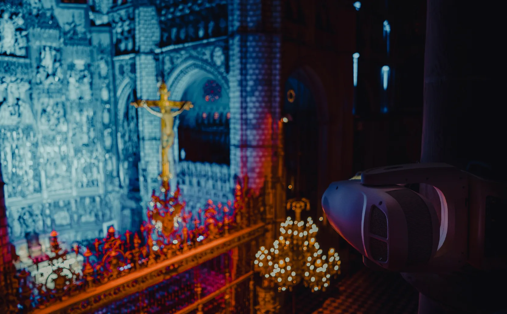 Cameo Light LD Systems Installation at Toledo Cathedral with OPUS ZENIT W600 CURV 500