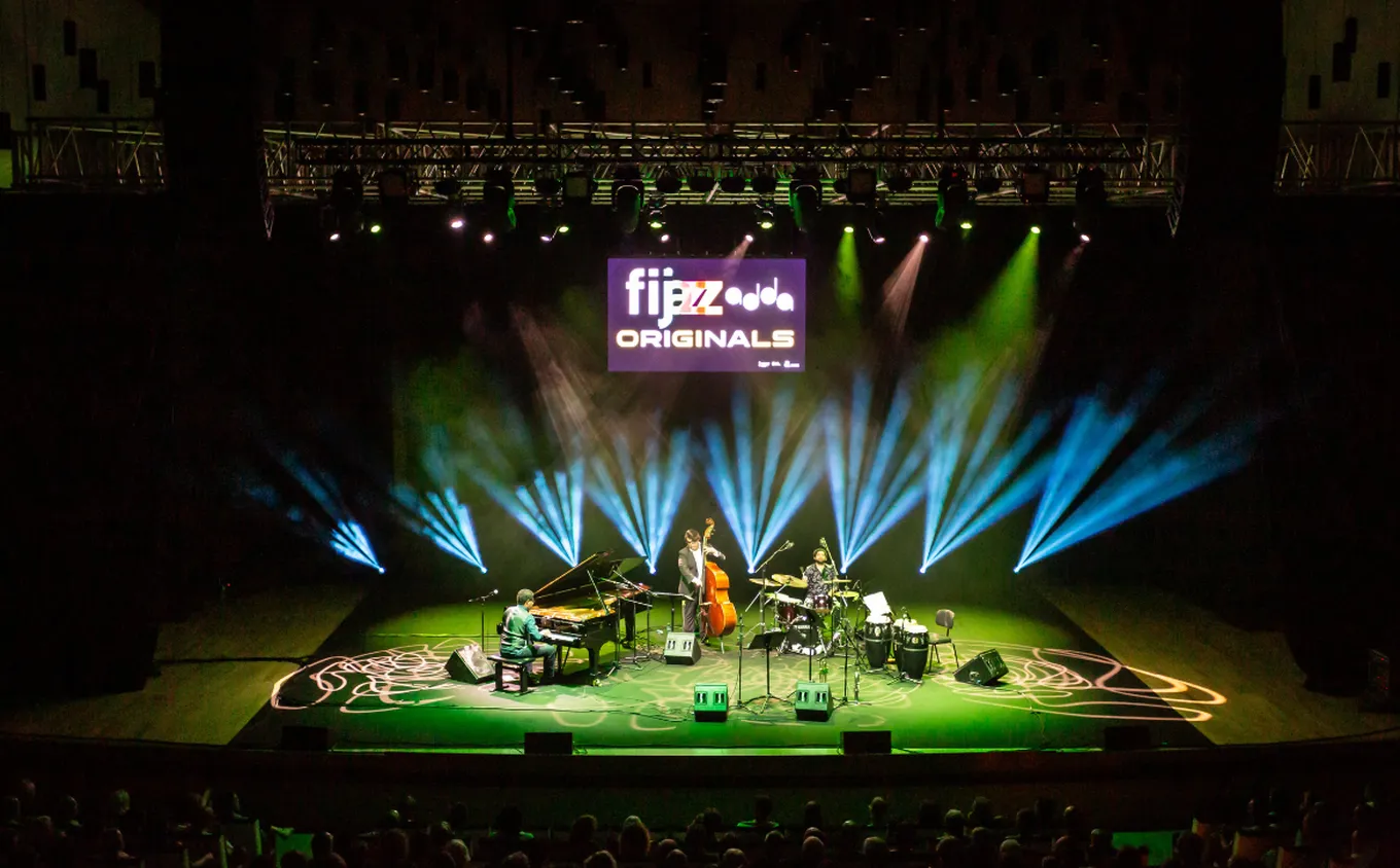 Cameo Light Installation at Adda Auditorium Alicante at FIJAZZ Festivall with OPUS SP5+ OPUS S5 Spot Moving Head OTOS W3 Wash Moving Head AZOR B1 Compact Beam Moving Head