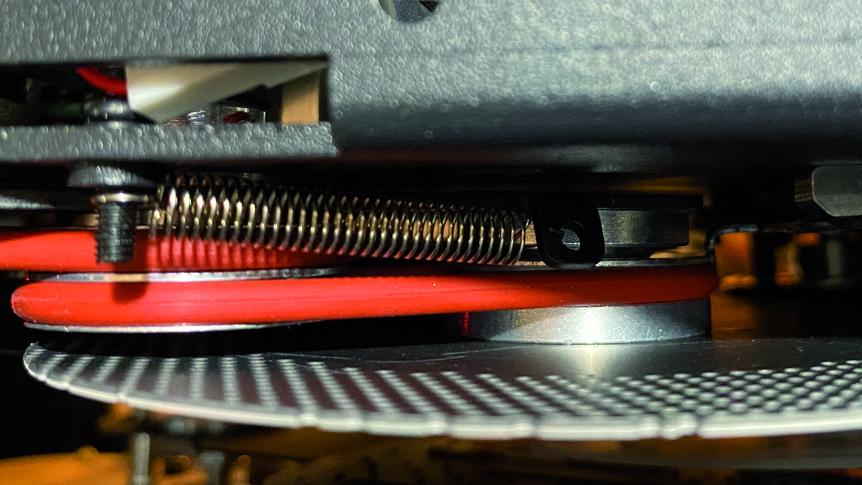 Gefederte aufha e2 95 a0engung bearbeitet 1