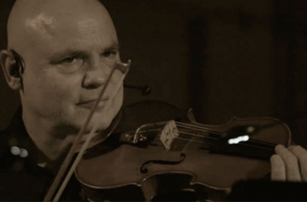 MatthiasRaue_SurroundExperience_AdamHallGroup