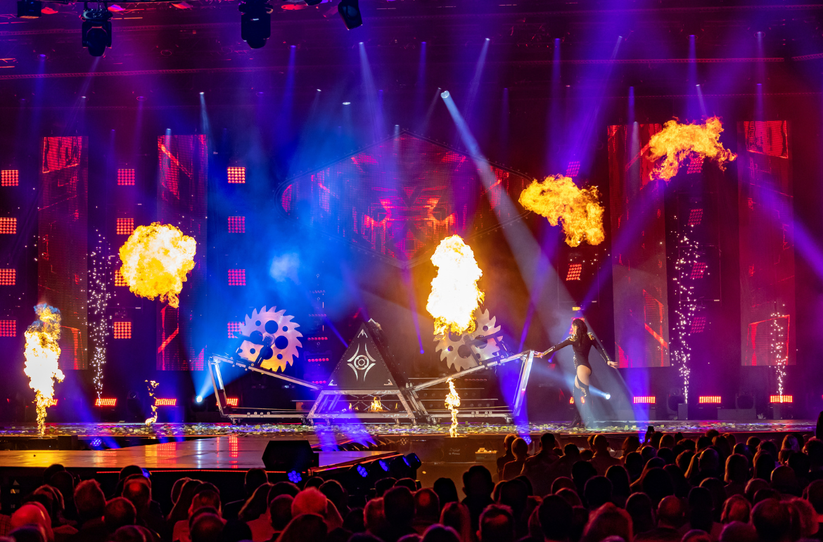 © Thomas Bücher Cameolight magicianmaximmaurice thomasbuecher