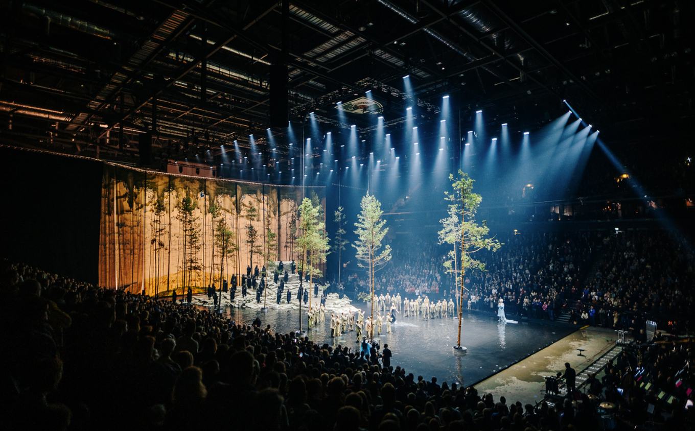 Baltic Production Service The Contract with Cameo Light ZENIT W600 Wash Light ZENIT W600 SMD SMD Wash Light OPUS X Profile Profile Moving Head OPUS H5 Hybrid Moving Head