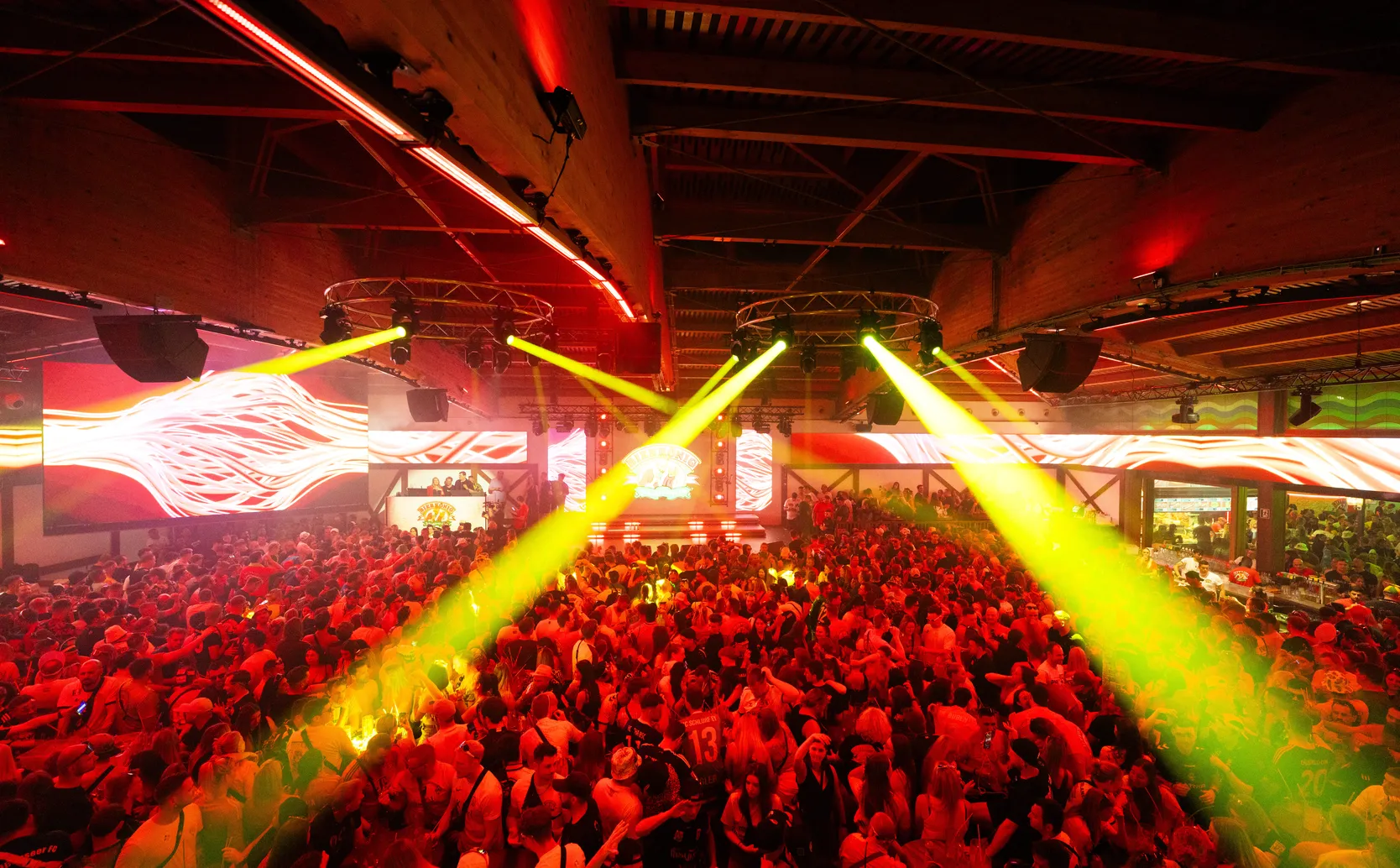 Adam hall bierkoenig highres 24 1