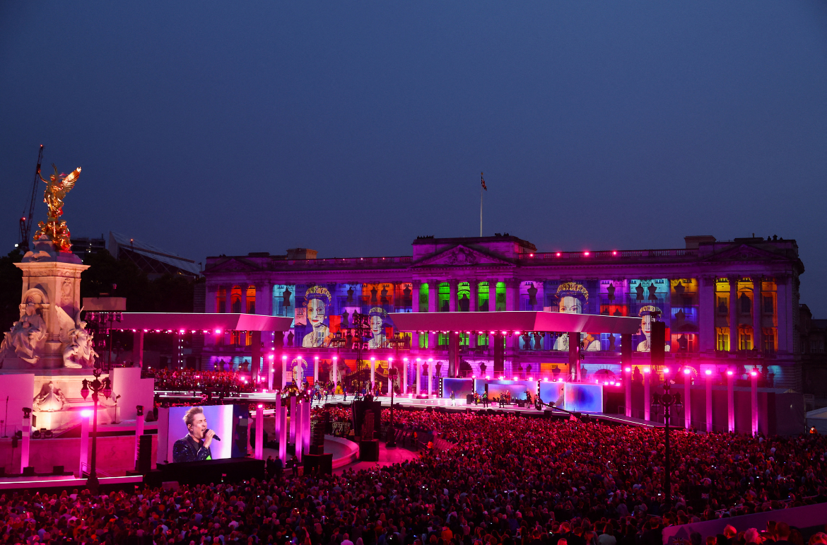 Cameo beleuchtet das 70. Thronjubiläum der Queen am Buckingham Palace